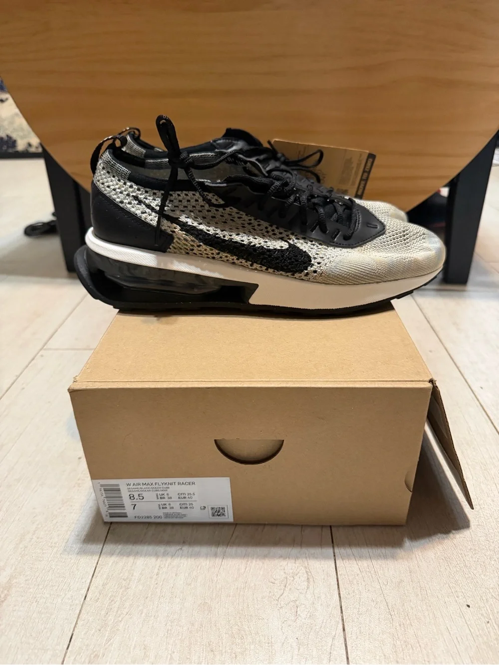 Nike Women’s Air Max Flyknit Racer - Black & Cream